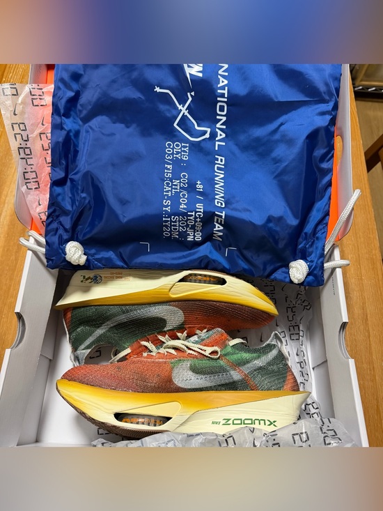 Nike Multicolor Running Shoe with Green, Orange and Yellow Accents main image 7